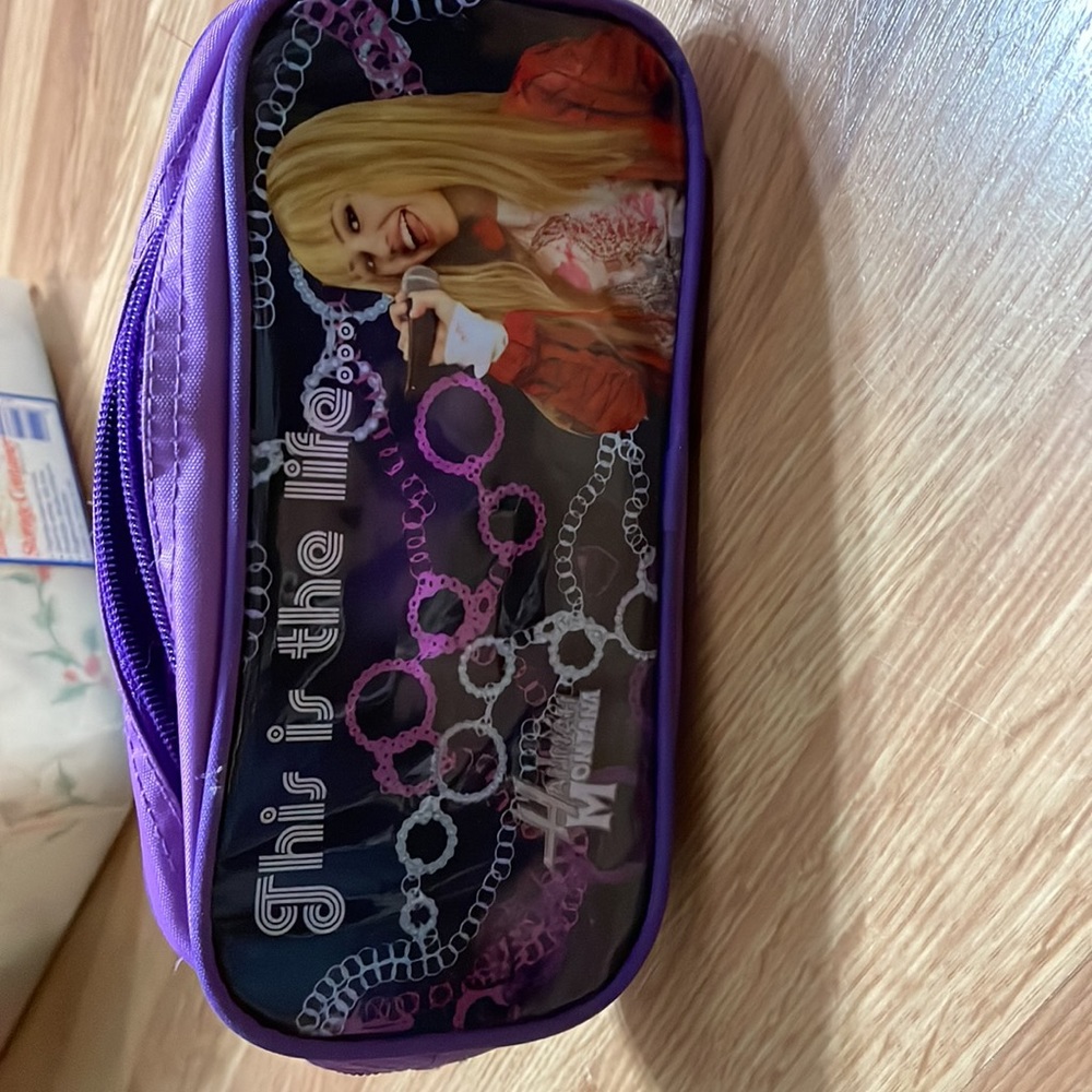 Hannah Monto zippered case
